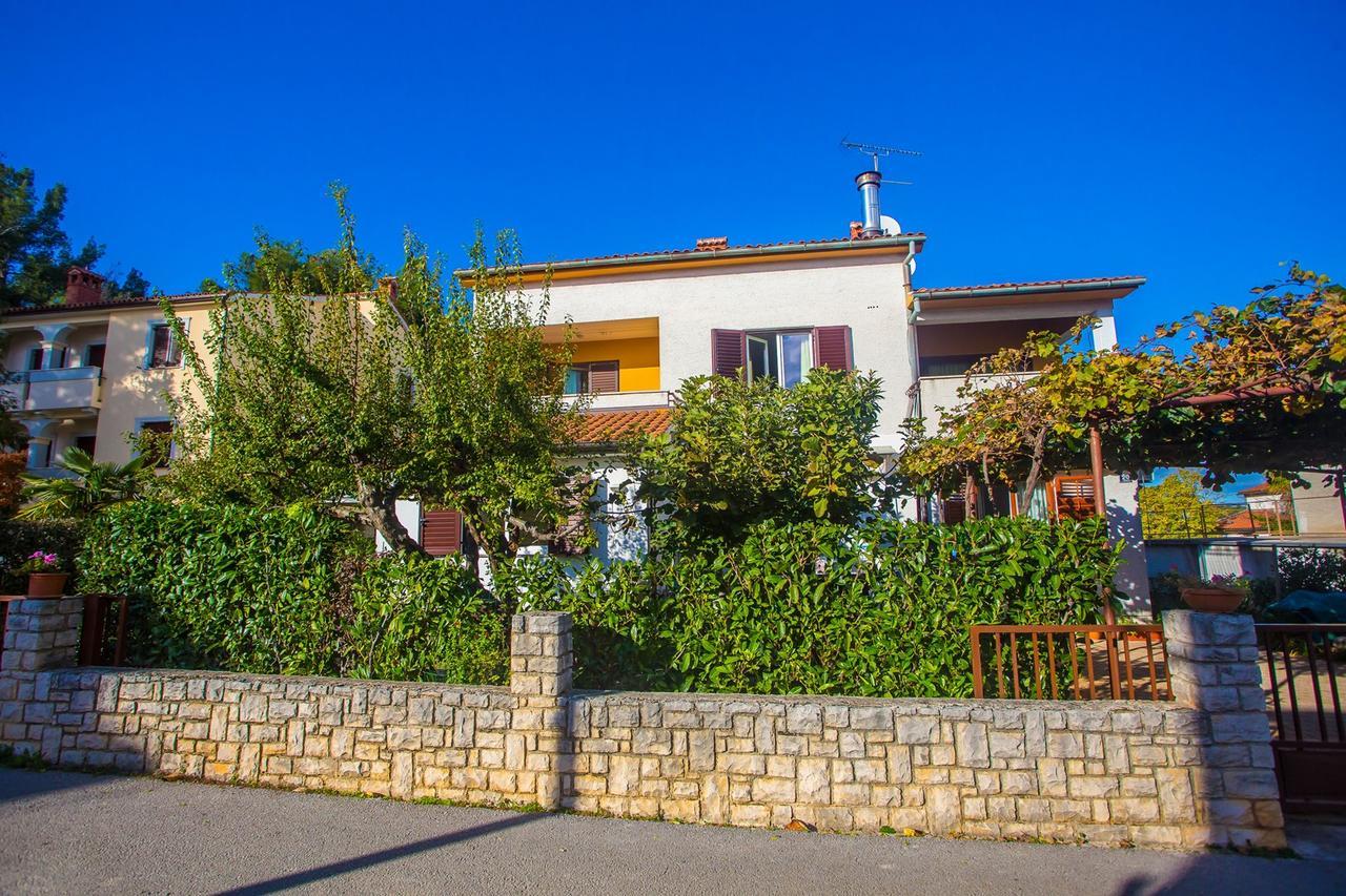 Hotel App. Fiorela Poreč Exterior foto